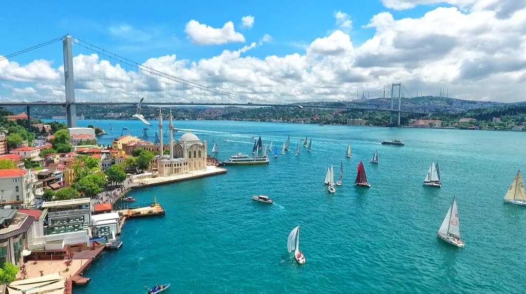 Istanbul Bosphorus Bridge Turkey min
